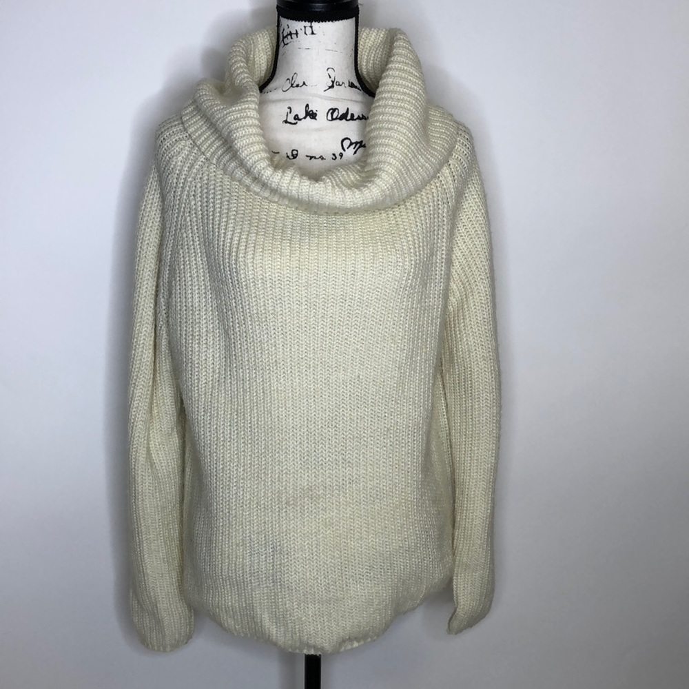 Glamorous Oversized Chunky Cowl neck Sweater small